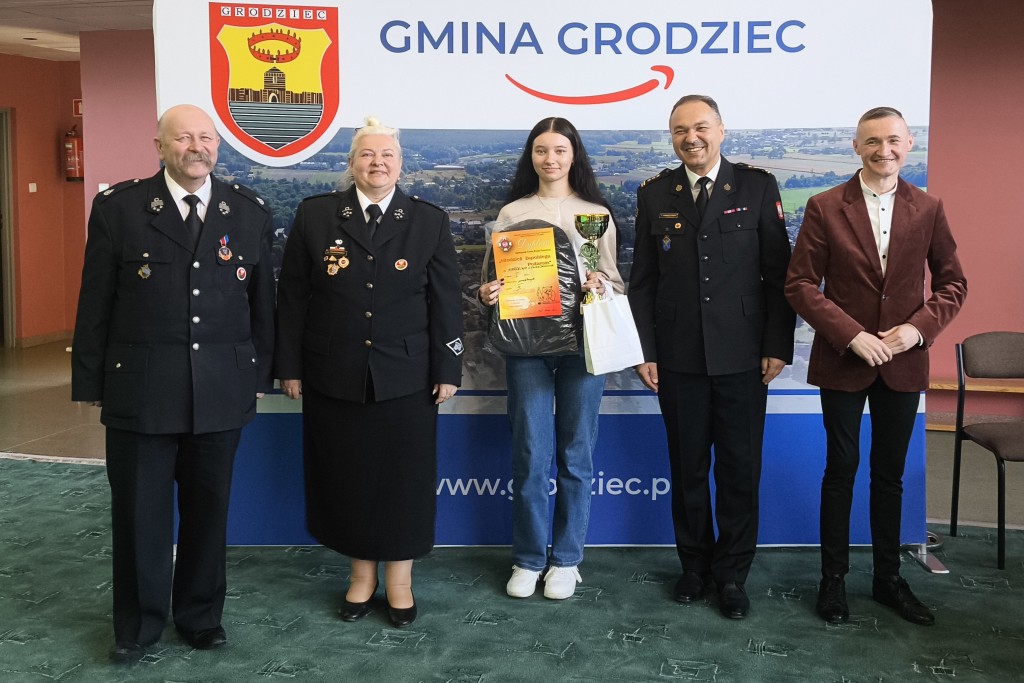Grodziec gospodarzem powiatowego turnieju wiedzy pożarniczej - zdjęcie 3